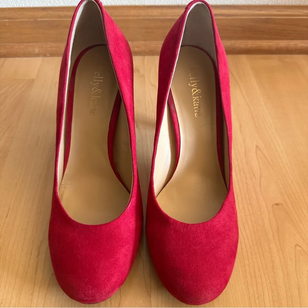 Kelly & Katie Isabel Women’s Red Faux Suede Round-Toe Pumps Heels, Size 8.5